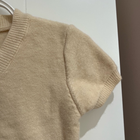 V-neck wool sweater - Picture 2 of 5
